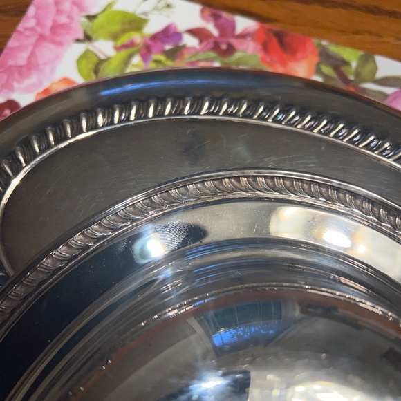 Wm. A. Rogers Silver Plate Covered Dish - Picture 10 of 10